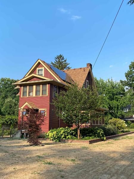 arpsolar's tweet photo. Even on a steep roof like this, solar power is a great option. Wondering if solar power is an option for your home? Visit https://t.co/RSzLehIqrI for your free consultation.

#solarenergy #solar #solarpower #renewableenergy #solarpanels #cleanenergy #energy #greenenergy https://t.co/gPViHGuGLj