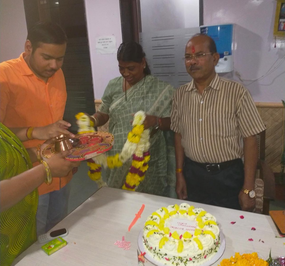 bharatbundel's tweet photo. https://t.co/7wgV16fQPW