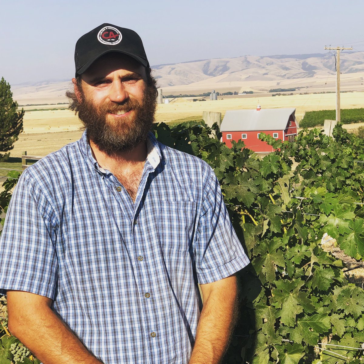 Meet our new #winemaker Dirk Brink. Read his story here: dumasstation.com/dumasstations-… #wallawallawine #drinkmorewine #cheers
