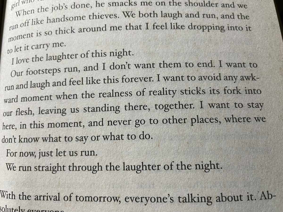 memorabiliapod's tweet image. This passage is taken from the incredible #IamTheMessenger by #MarkusZusak as mentioned in our Wedding Present episde. I love this line in particular “…the moment is so thick around me that I feel like dropping into it to let it carry me.” #books #writing anchor.fm/memorabilia-po…