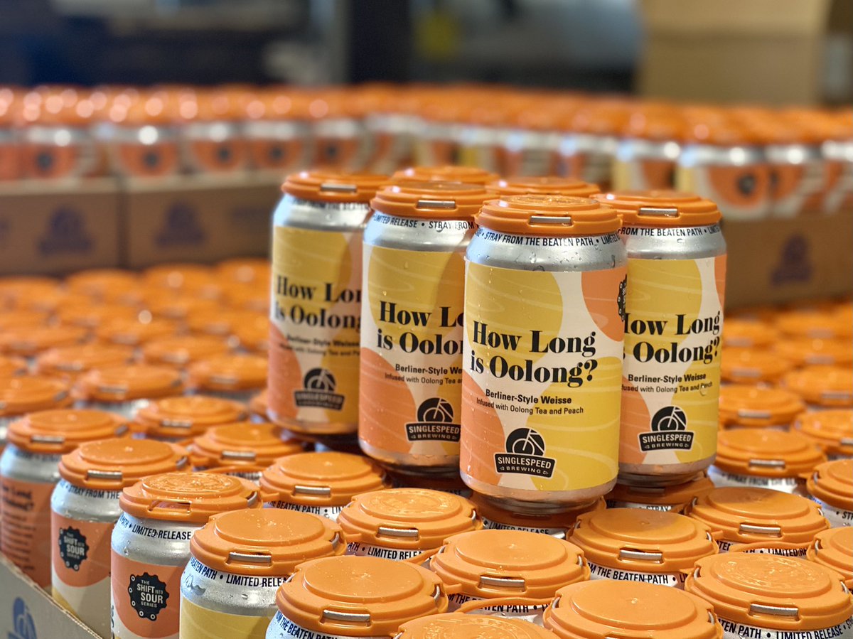 SingleSpeedBeer's tweet photo. A hot and ☀️ Friday = a great excuse to #ShiftIntoSour.
How Long is Oolong? begins flowing @singlespeedloo &amp; @singlespeedcf today @ 4pm. Keep your 👀 open for it shifting onto the shelves of your favorite craft beer retailers beginning next week. 🍻 🍑 🍻 🍑 https://t.co/WdAa5WB7uO