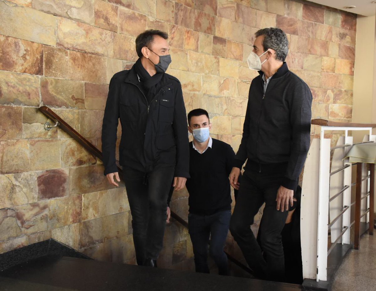 Más que nunca necesitamos un proyecto que entienda que sin empleo y educación de calidad, no tenemos futuro! 

Con <a href="/RandazzoF/">Florencio Randazzo</a> y <a href="/nachomoroni/">Nacho Moroni</a> hablamos con comerciantes en Lanus, compartimos la preocupación por la perdida de empleo y la situación económica.