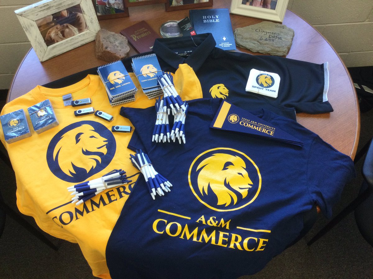 VanMiddleSchool's tweet photo. @tamuc You guys are amazing!  Thanks for the amazing stuff!  We can’t wait to hand these out to our students!  #AfterHighSchoolComesCollege https://t.co/w1HID5zPOy