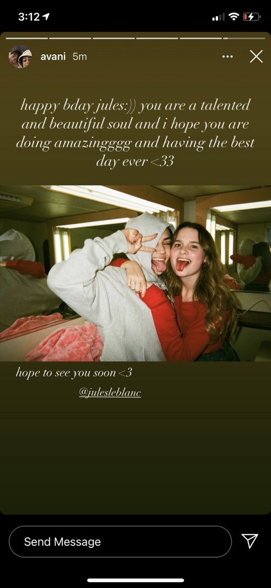 adelaiderightss's tweet photo. this was such a good day. avani &amp; jules rights🫂🫂🫂 https://t.co/IGJldYbSKv