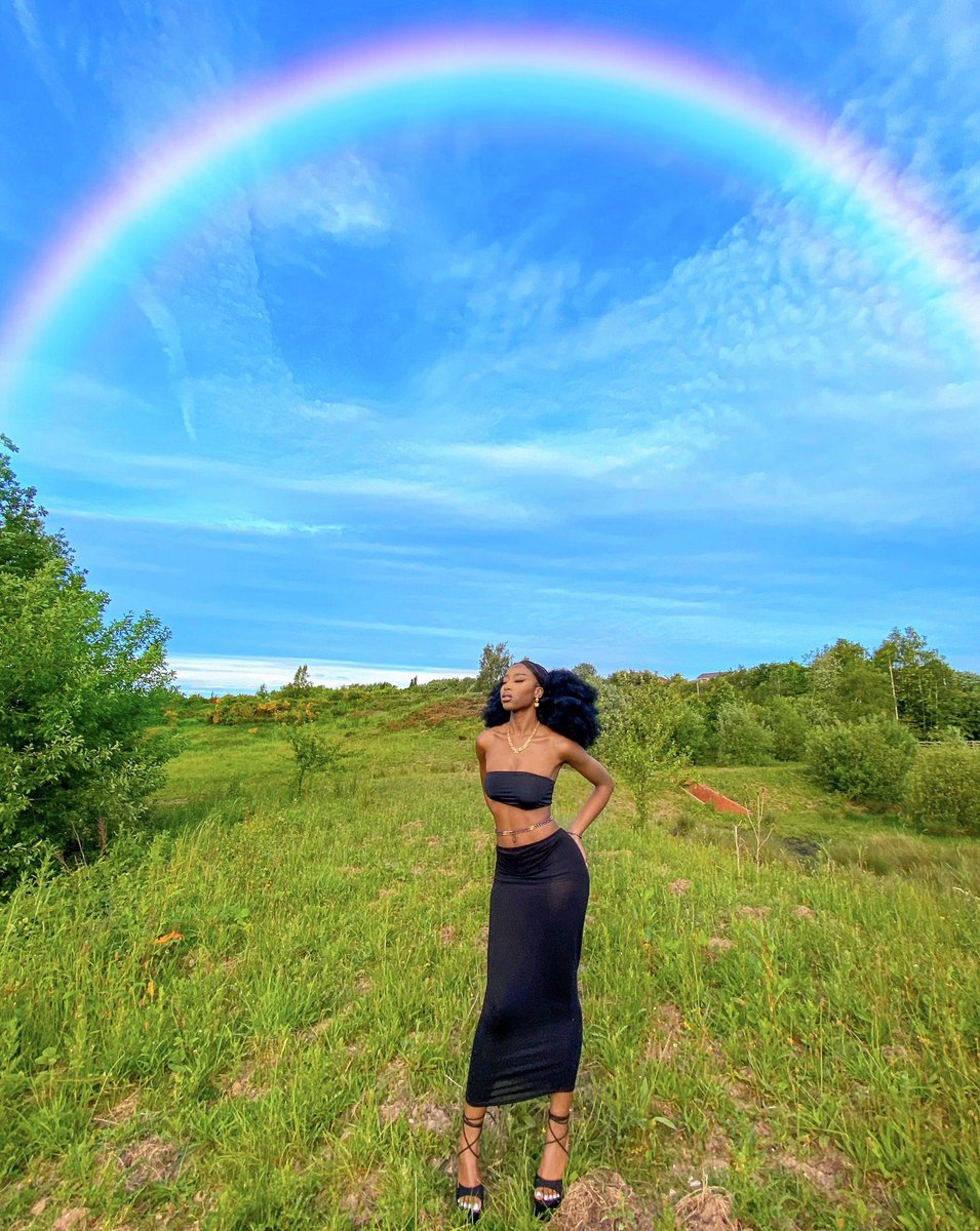 HAMDlYA's tweet image. Ethereal being 🧚🏾‍♀️🧚🏾‍♀️