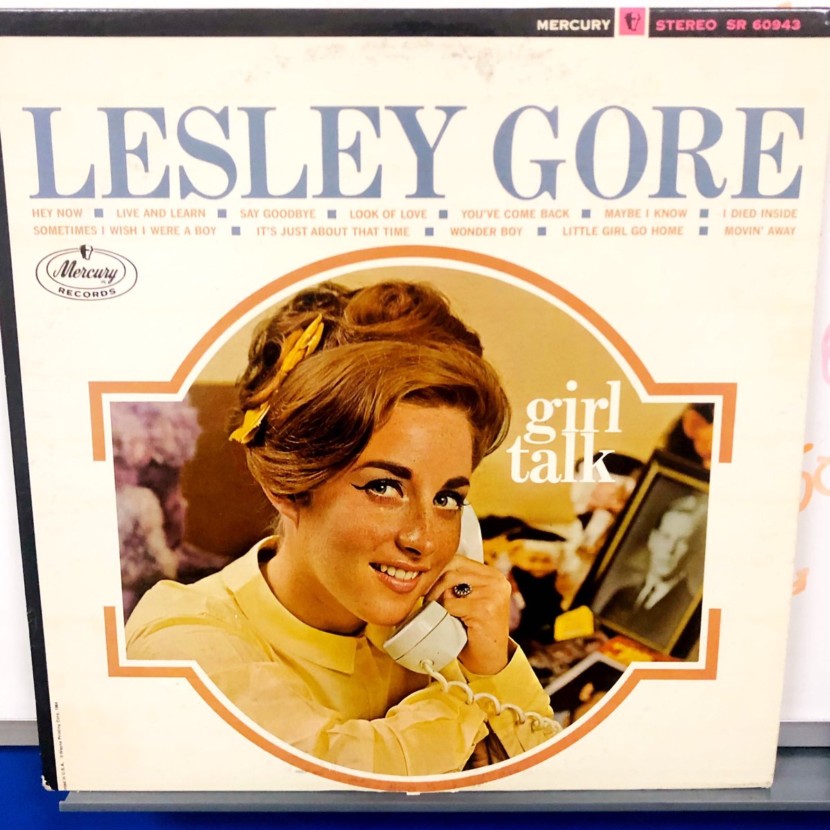 #turntablefriday. Look at the way he looks at her…