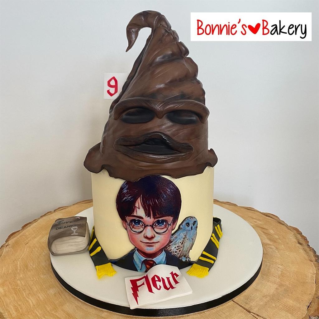 CakesDecor's tweet photo. Harry Potter and the sorting hat (Harry Potter - Magic Cake Collaboration) by Bonnie’s 🧡 Bakery
https://t.co/qDLgpecaeJ
#harrypotter #harrypottercake #collab #sortinghat #sortinghatcake #harrypotte https://t.co/FEcMyhjnNz