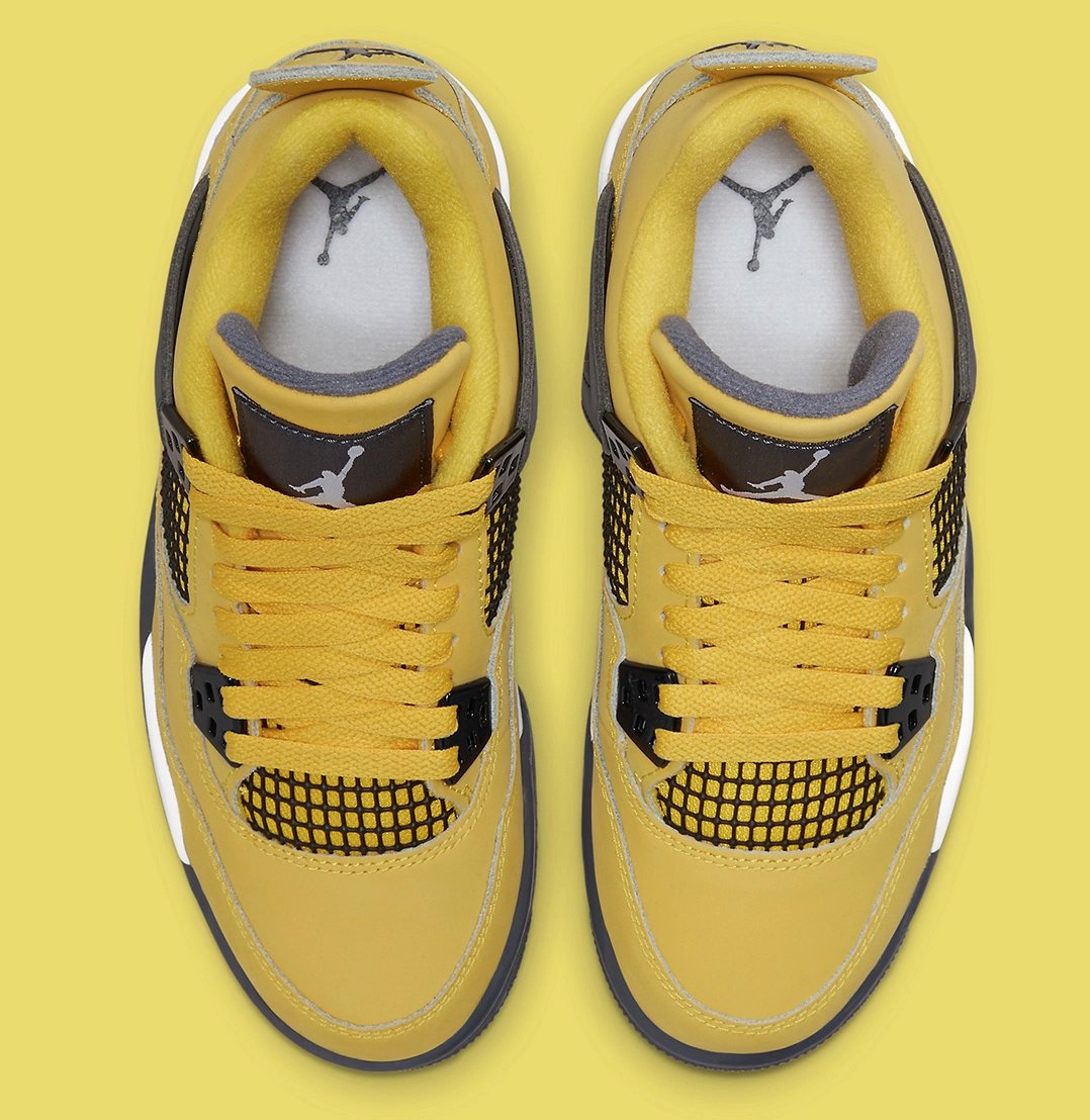 SneakerCon's tweet photo. FULL FAMILY SIZE! Air Jordan 4 “Lightning” August 28th who is getting for their mini?
📍Sneaker Con Bay Area 21-22
📍Sneaker Con Denver 28
🎟️ Tickets https://t.co/sR0ByMaLDE
#jordan4 #jordan4lightning #sneakercon https://t.co/LWiUo63A5U