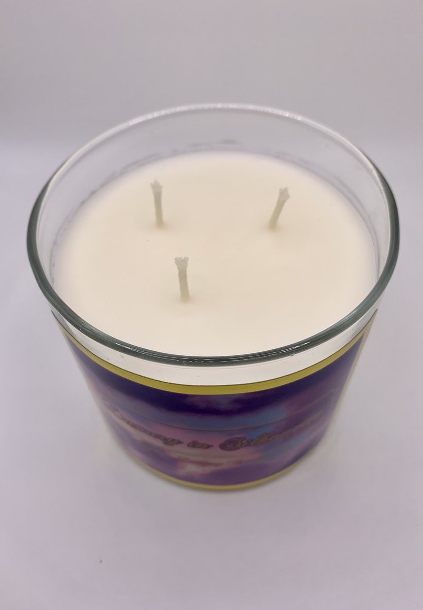 Luxuryinsilhou1's tweet photo. We are so happy to introduce our luxury at home candles! Our three wick candles help fill your room with luxurious scent to keep you feeling comfortable and luxurious! Shop now! 

https://t.co/O7irVvEg5E 

#blackownedbusiness  #exploreluxuryexclusively #candles #newmerchansise 💖 https://t.co/E6H8FXG5tM