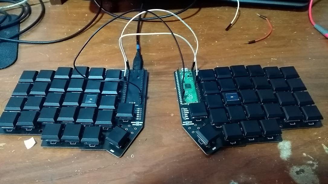 protobits's tweet photo. A bit tidier now. TRS jacks and cable to arrive soon.
Now on to learn how to type on this thing 😅 https://t.co/Qv3keo90BP