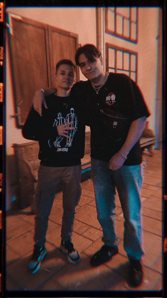 Dropicz's tweet image. me with my homie @yungbeya 🦋