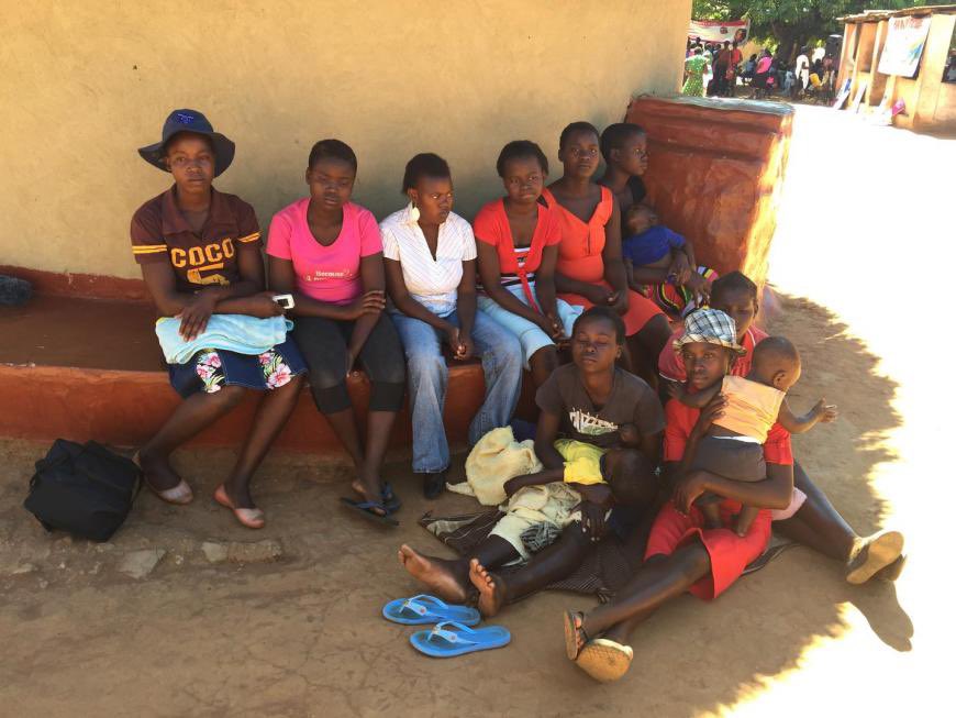 dewamavhinga's tweet photo. 🇿🇼#justiceformemory &amp; all of Zimbabwe’s Child Brides @hrw @vanyaradzayi @AgnesOdhiambo @ShamwariyeMwana https://t.co/K5x5HmNiMg https://t.co/jifGx4KJEq
