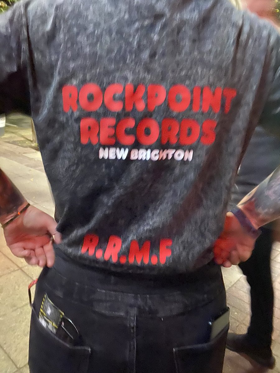 danieldaviesRPL's tweet photo. #RRMF @ethanallenmusi1 @TheMysterines @ClubEVOL https://t.co/JWh6QVgh2V