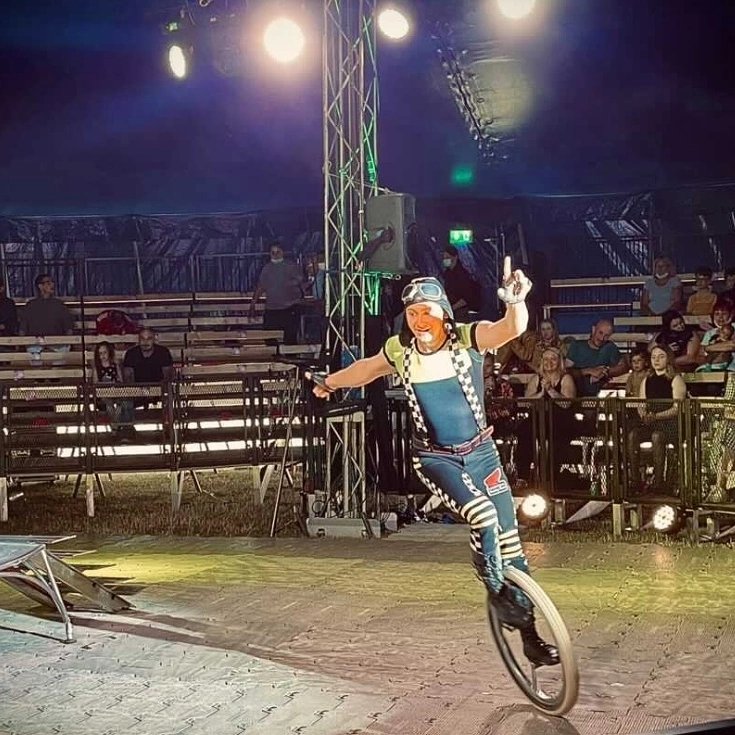 eastsuffolkone's tweet photo. Circus Cortex has rolled into #Lowestoft, check out the fun under the big top until Tuesday on the Royal Green #circus #circusfun #circuscortexuk #Suffolk https://t.co/Iu2OjoAkFU