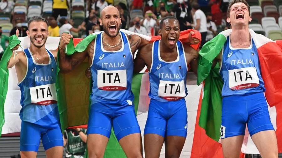 In case you’re wondering, they’re screaming “it’s coming home” 😂🇮🇹 #Olympics #4x100m #Athletics
