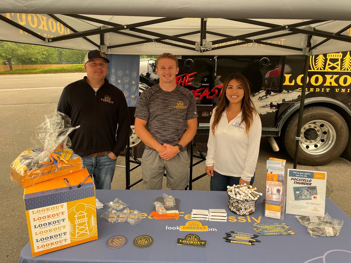 lookoutcu's tweet photo. We are here supporting the Pocatello-Chubbuck Chamber of Commerceβs ribbon cutting at Sanjuβs Country Corner gas station on South Bannock Highway.
Come over for live music, food trucks, vendor booths, and discounted gas, until 8pm!
#lookoutcreditunion
#treadfearlessly https://t.co/dno6aWaCiT