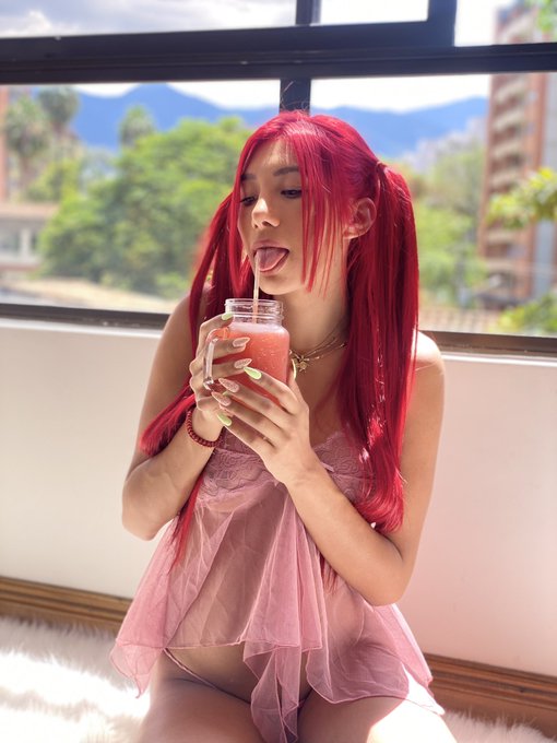 Esta semana les tengo muchos videos en el azul para que vayan y los miren se que les va a encantar https://t