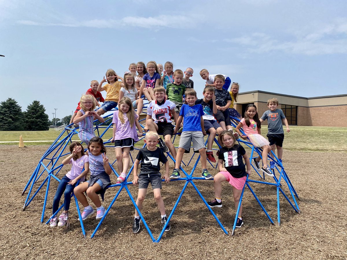 scarter40's tweet photo. This group rocked their first two days of school!  We are looking forward to a great year! https://t.co/UuVDKL0AzA