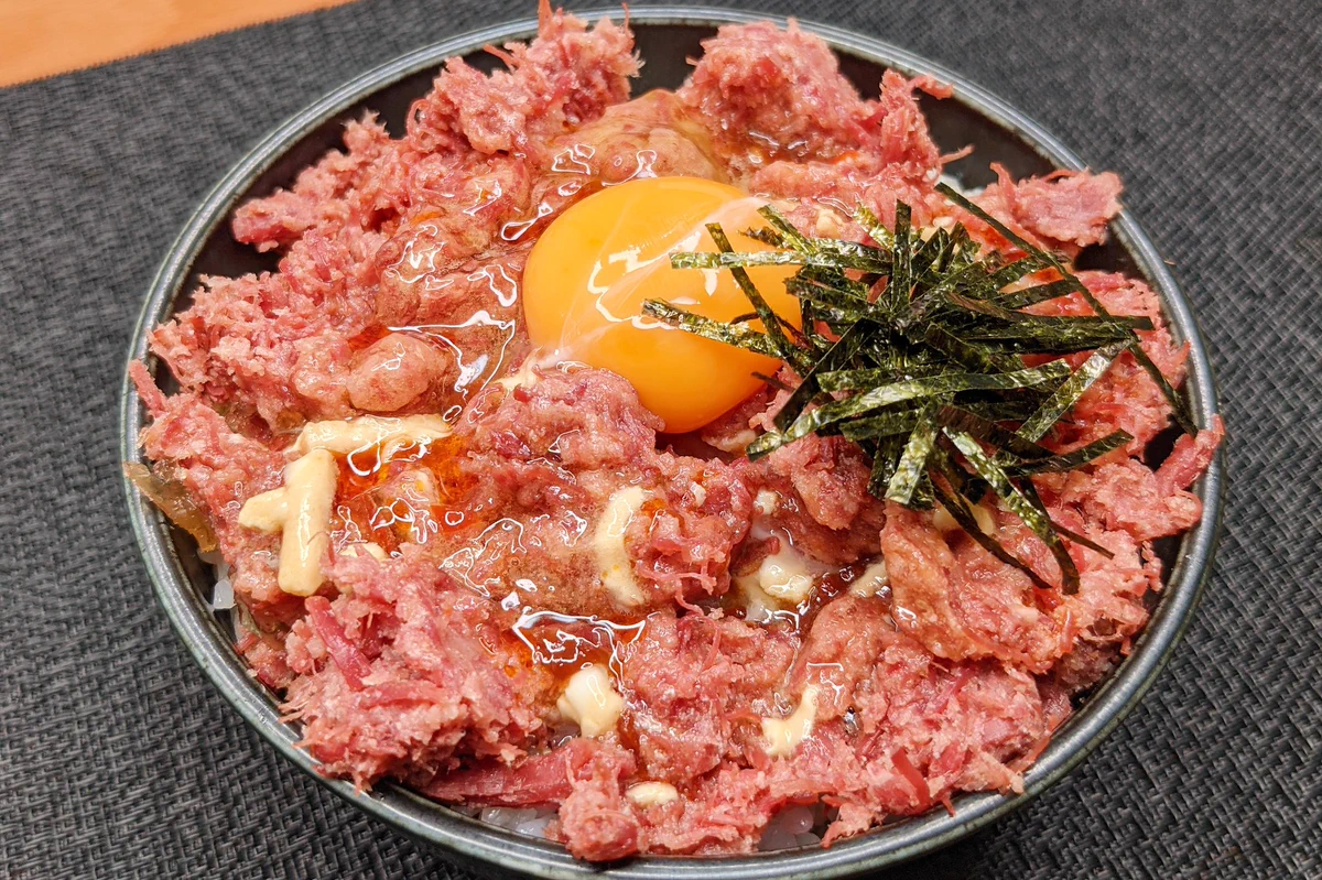 お箸が止まらなくなる美味しさ？！コンビーフ×卵かけご飯の絶品レシピ！