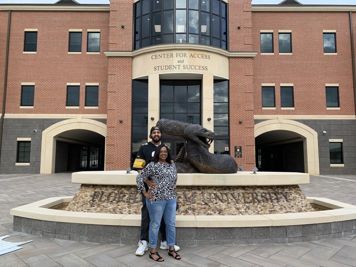 RollingWeave's tweet photo. I’m not a business major but I learned to handle biz you gotta strike, strike and strike again if you want to be successful. #marketing #dept #famu #rattlers #alumni #rollingweavestore #internationalrob #education #hairandmusic #deliveryready #makereadingfun #Youdeservethebest https://t.co/JblVwDFErO