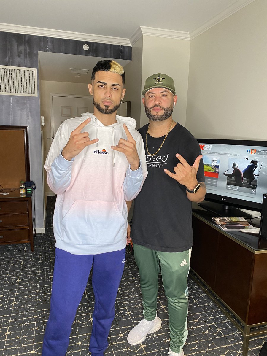 Blue Barber tweet media