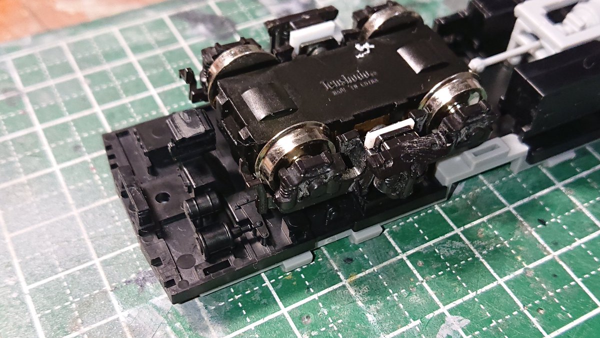 tkg_ossan's tweet image. PULM製小湊キハ200
床下機器組んでみた、制御弁と温風暖房機は二種類あるのね。
知らんかったよ。
#PULM
#小湊鐵道