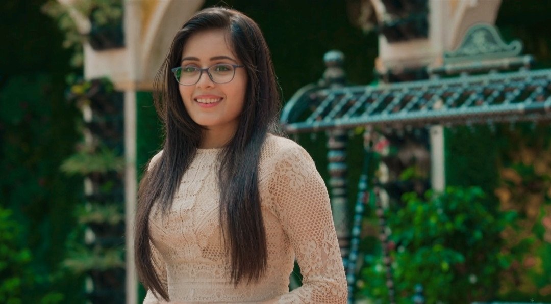 ChaandxAasmaan's tweet photo. Wish you a very Happy Birthday @rhea_shrm 
Any amount of adjectives could never describe you and what I feel about you!! 
Love you and hope to see you soon both on &amp; off screen!! 

HAPPY BIRTHDAY RHEA SHARMA
#HBDRheaSharma https://t.co/Job7GU0ulD
