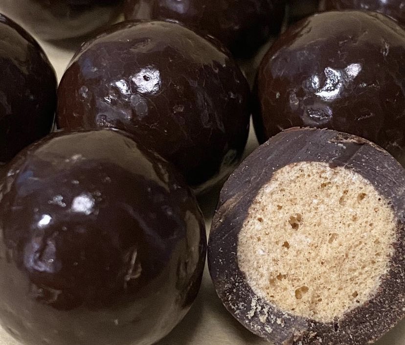 NancyCandySpice's tweet photo. Chocolate Malt Balls ❤️ https://t.co/SdF6FCfT4H