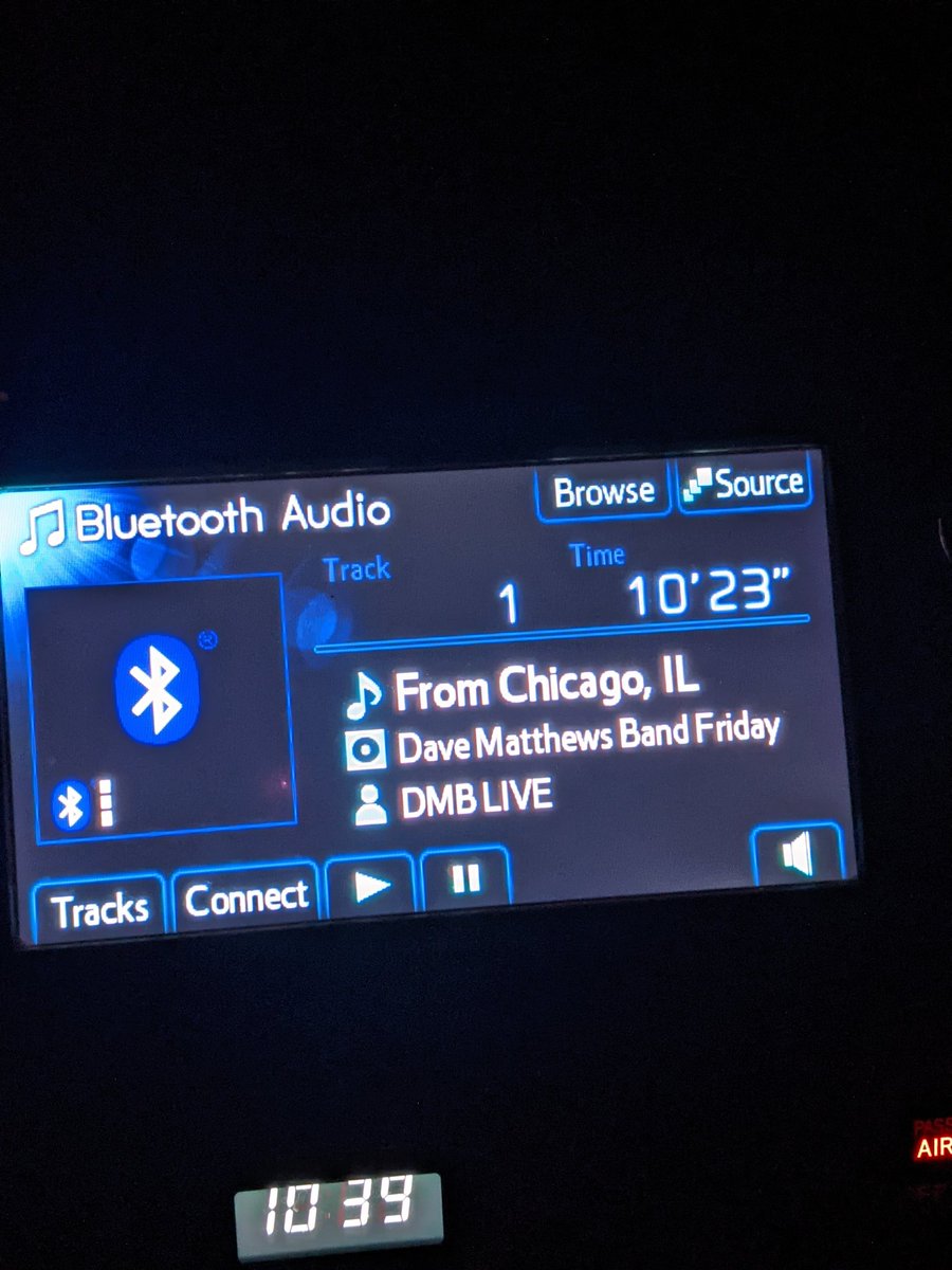 eswierkos's tweet photo. @davematthewsbnd @DMBGorgeCrew Love these Friday night shows. https://t.co/cqBmgbbEEl