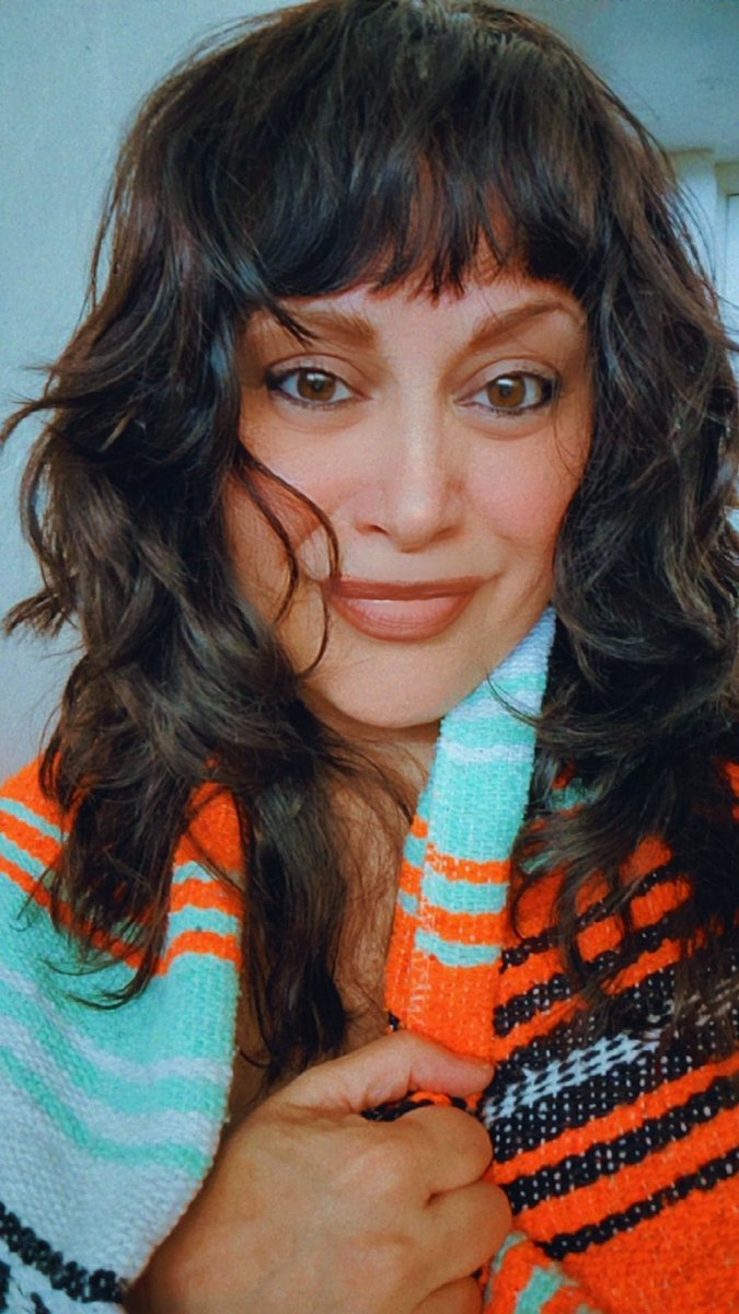 blissedoutb's tweet photo. Doin' well. Had to break from exercising for an entire month due to pet sitting needy animals. That was agonizing since I was on a 16-week workout roll. Started back up, tho, and feeling great. Hair's growing out. Bought myself this fab serape for my b-day 3 weeks ago. https://t.co/OazRC8o0oT