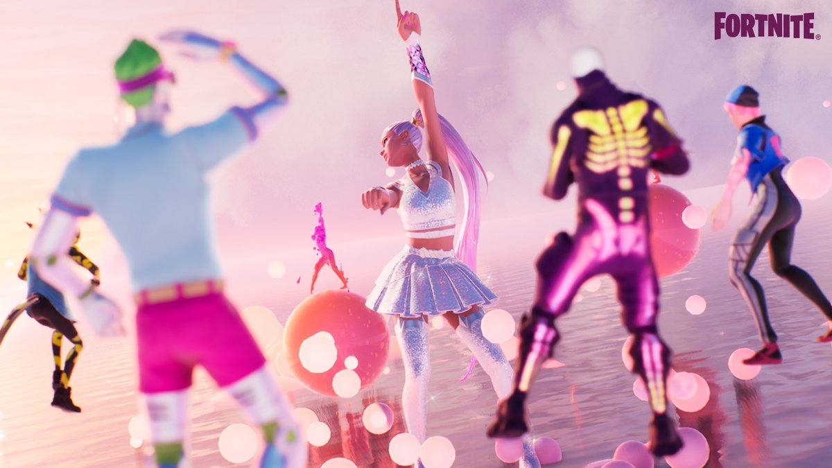 Fortnite's tweet photo. Right now, we’re in a state of mind we wanna be in like all the time 🤩 https://t.co/yki5z5lTiP