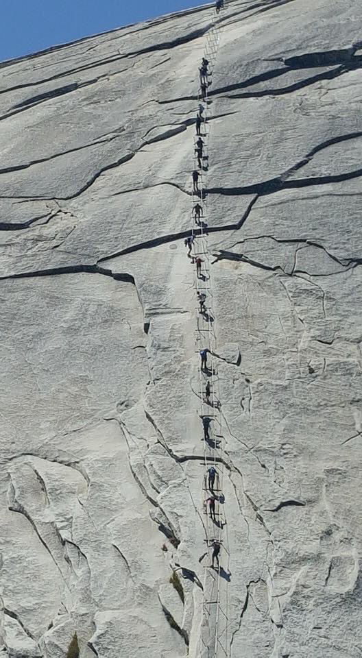 E8JBASzVEAMyflb?format=jpg&name=medium