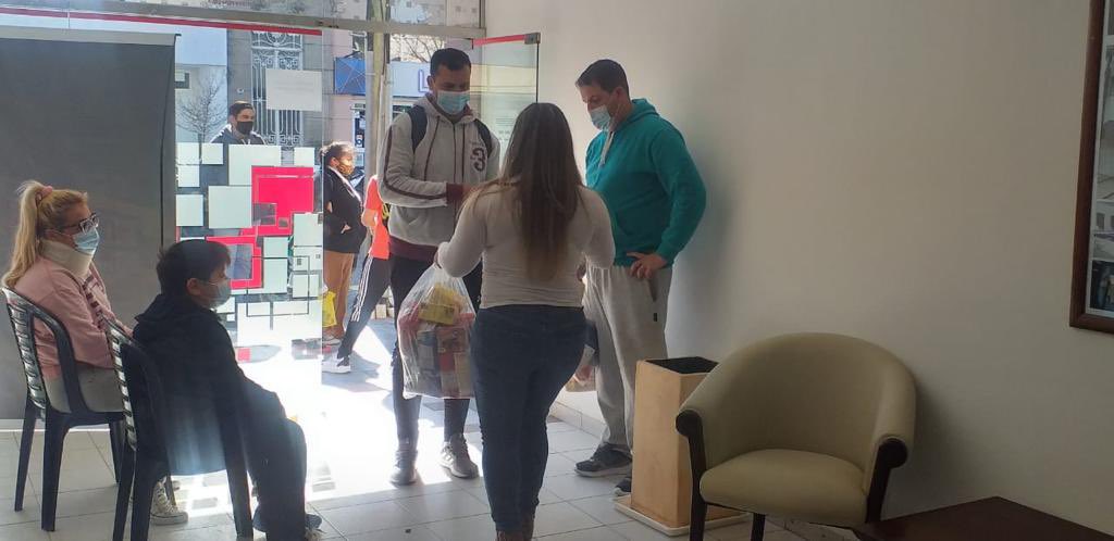 2511Marie's tweet photo. sanitizantes y módulos alimentarios.

@GustavoPedrOK https://t.co/CSXicm75nj