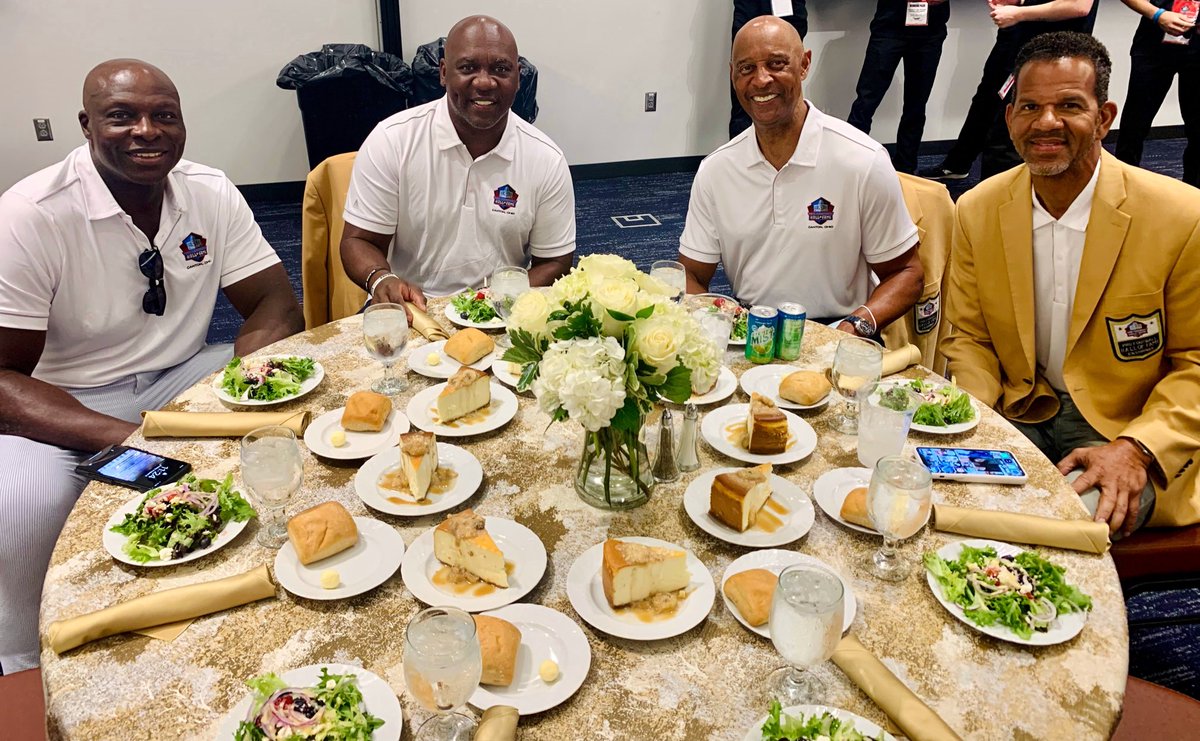 Family meal in Canton.❤️💙❤️ 

<a href="/BuffaloBills/">Buffalo Bills</a> | #BillsMafia