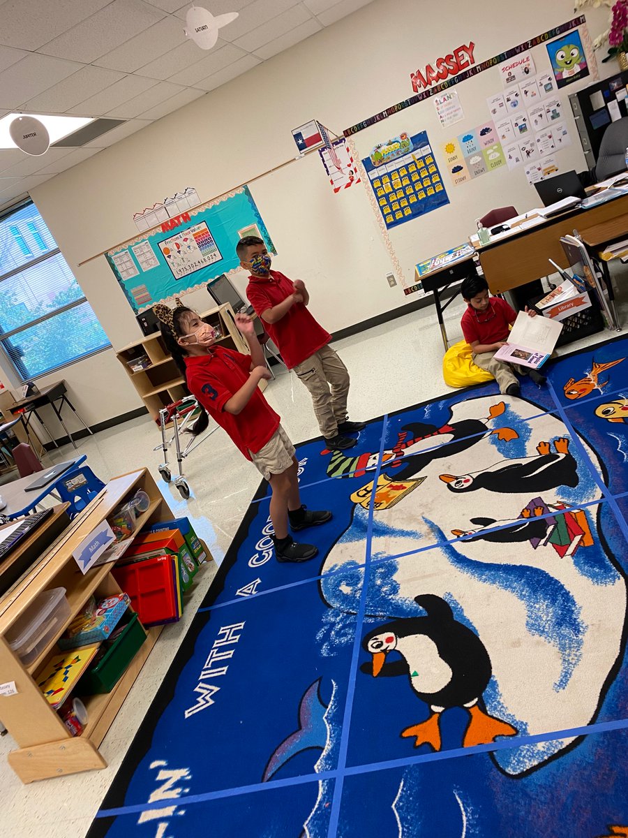 _MsMassey_'s tweet photo. Day 3 intersession. School starts Monday! https://t.co/RGUgtk5qUA