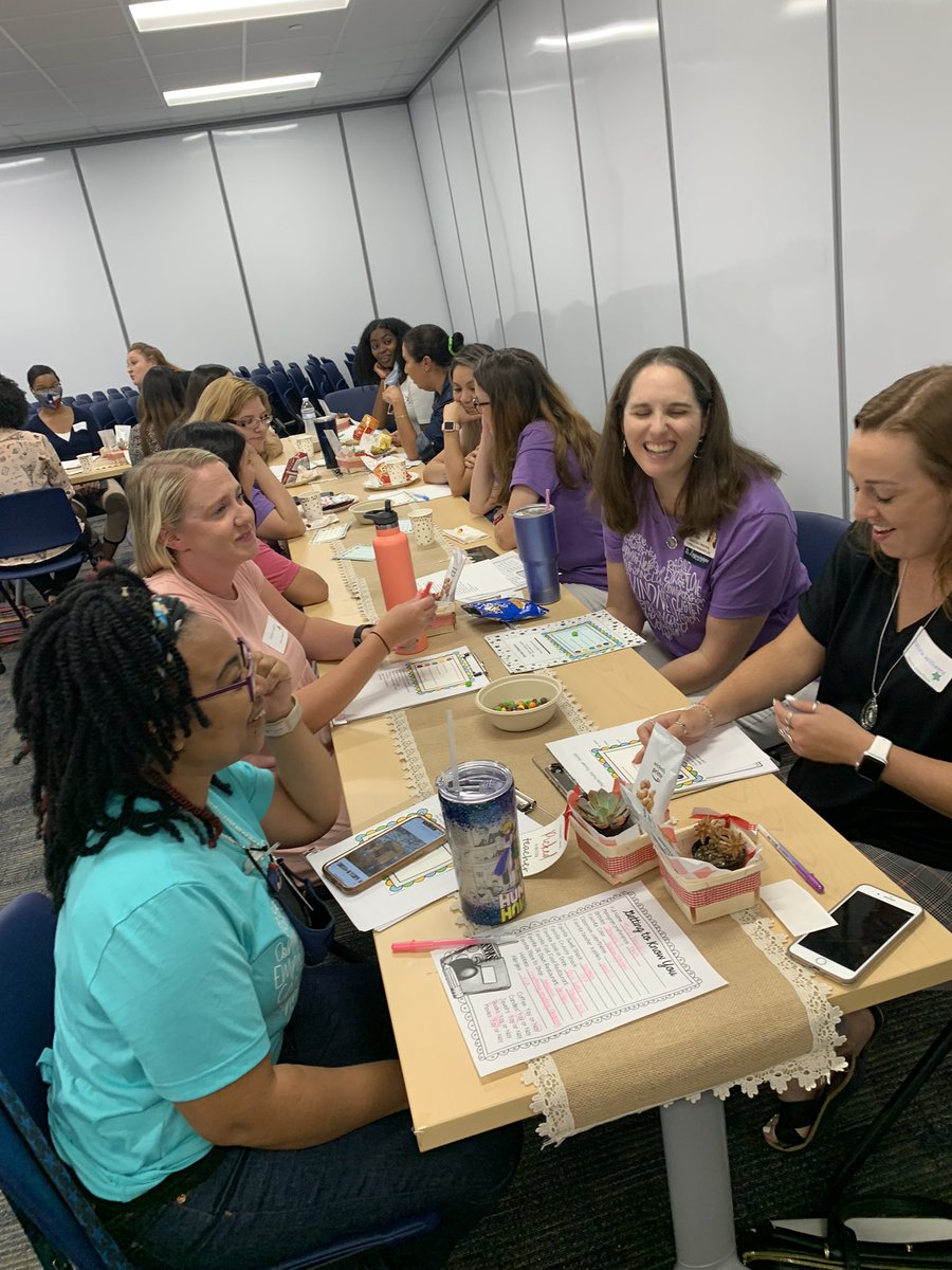 SheridanCFISD's tweet photo. We were so excited to meet all of our new superstar staff members today⭐️  shout out to @merezie70 and @Taylor_Murrell_ for helping everyone feel so welcome ⭐️ https://t.co/Rkvq200QEn