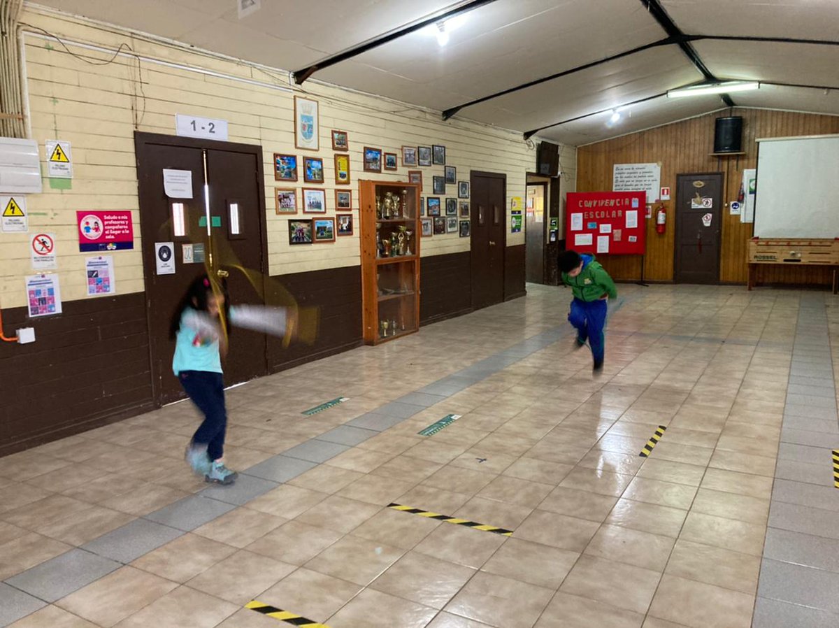 Terminamos la semana, instalando en 16 establecimientos educacionales, las Escuelas Saludables 2021, las que tienen como objetivo promover hábitos de vida activa y saludable, a través  de la recreación, al interior de los establecimientos subvencionados por el Estado
#salud👧👦🍏
