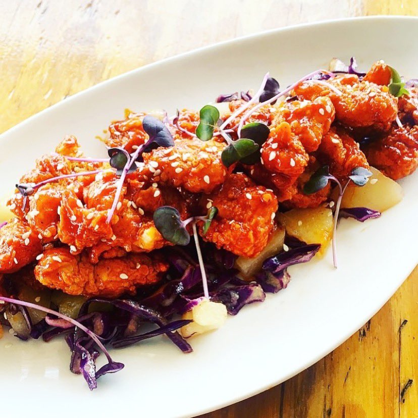 DaTSaUcELA's tweet photo. 🐊 Korean Fried Alligator with Spicy Sweet (Gochujang) Sauce made with both D.a.T. SaUcE & D.a.T. KeTcHuP & Asian Pear Slaw.
By @chefjohnnieg for this weekend’s Chef Special at @CrawfishTownUSA
#cajun #datsauce https://t.co/ATpxlUJw2z
