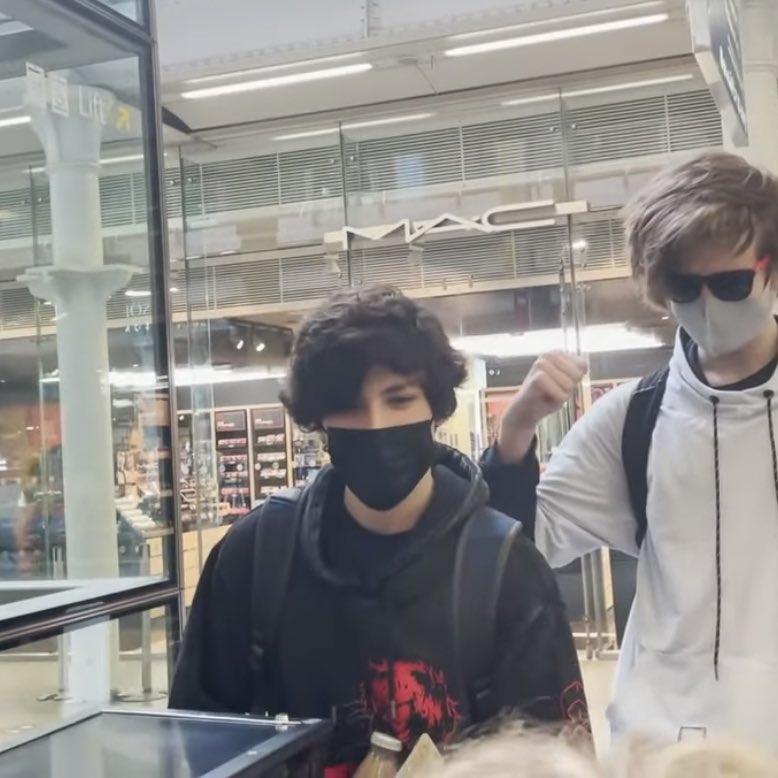 yummybynny's tweet photo. everyone looks good in corpse merch https://t.co/gaaVyGsyDM