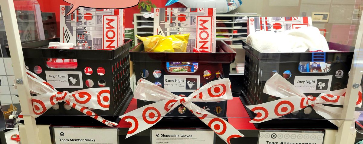 T1252 driving great guest service this Tax Free Weekend. Rewarding team members for their speedy response to ensure short lines for our guests!! @DES_TGT <a href="/Kiralynlu1252/">Kira Lugo</a> <a href="/DylinFowler/">Dylin Fowler</a> <a href="/sarah_hunsucker/">Sarah Hunsucker</a>