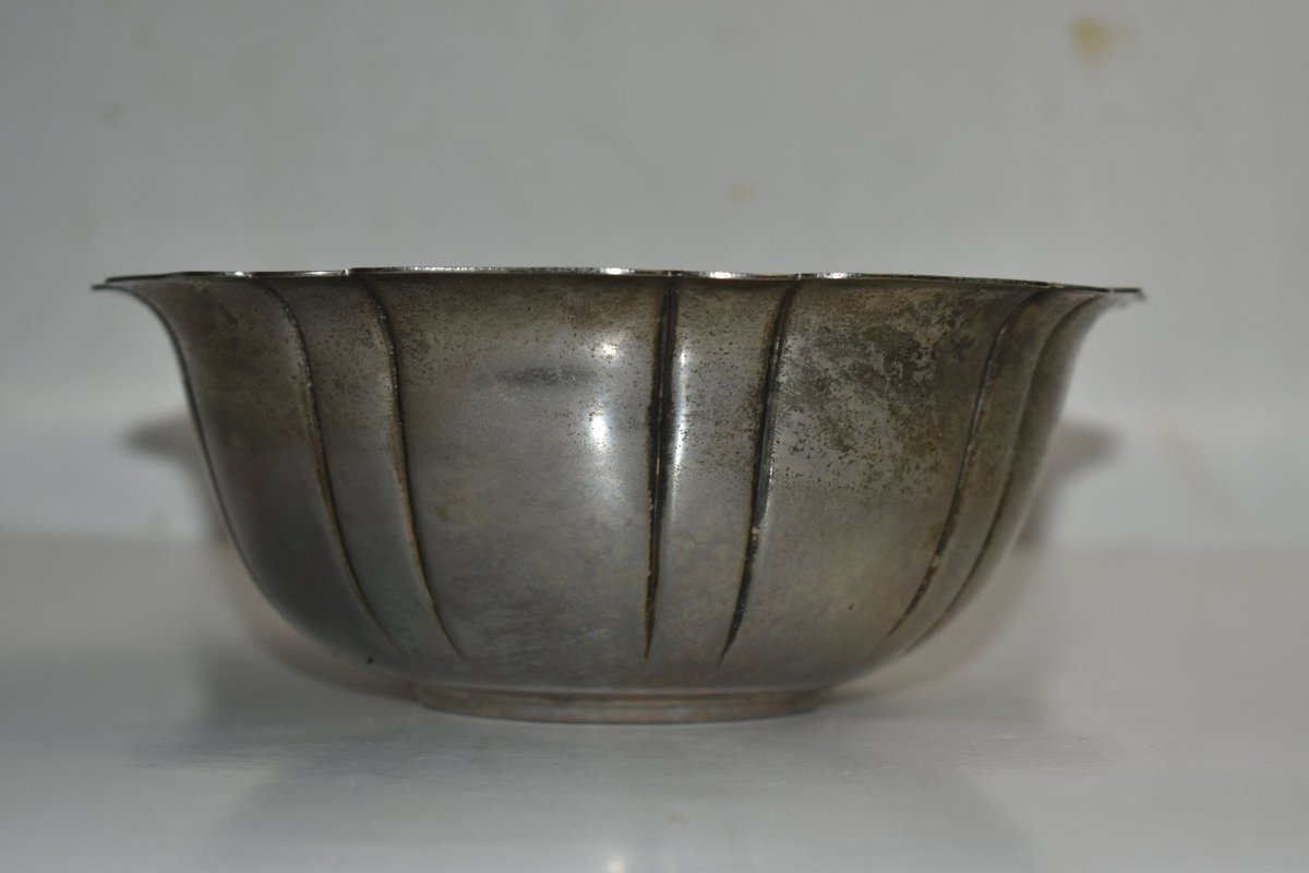 Wisdom_Lane's tweet image. Collectible Tiffany &amp;amp; Co Silverplate Ruffled Or Scalloped Edge Bowl Silver Color Potpourri Bowl Centerpiece tuppu.net/d48b3256 #WisdomLane #Etsy #SilverColor