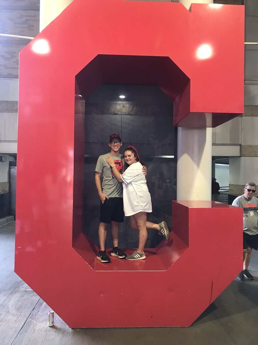 CassRose1219's tweet photo. Date Night ❤️ #OurCle https://t.co/uqrkDUNghJ