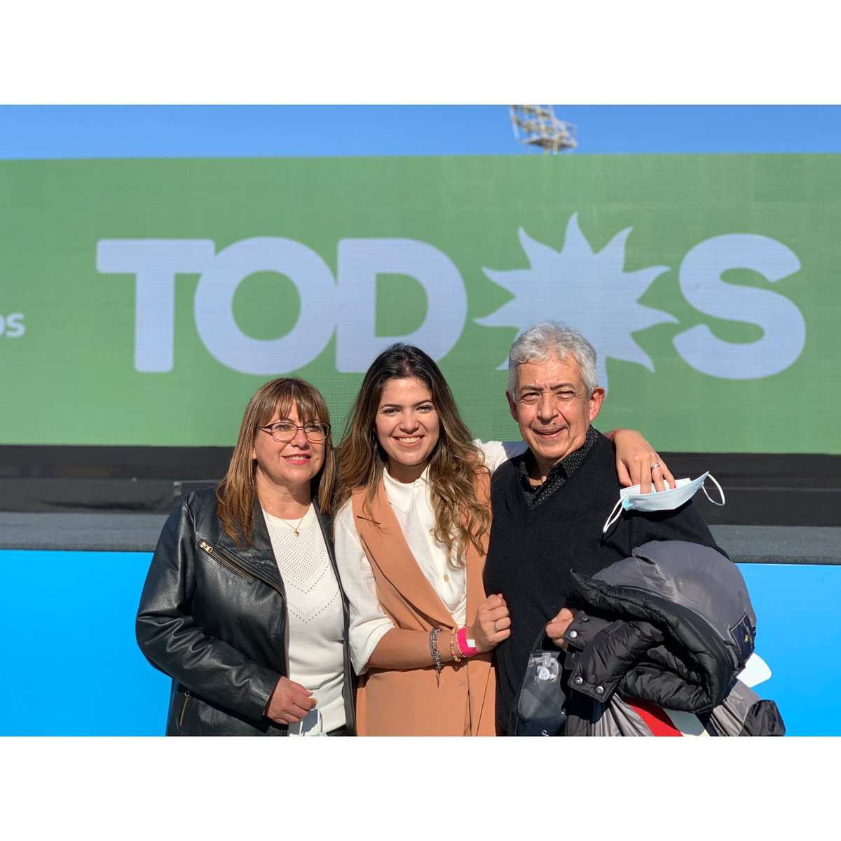 BelenMaron's tweet photo. Hasta que lo imposible se vuelva inevitable. 

Presentación de lista @TodosQuilmes ☀️♥️ https://t.co/Ptn3asvuE0