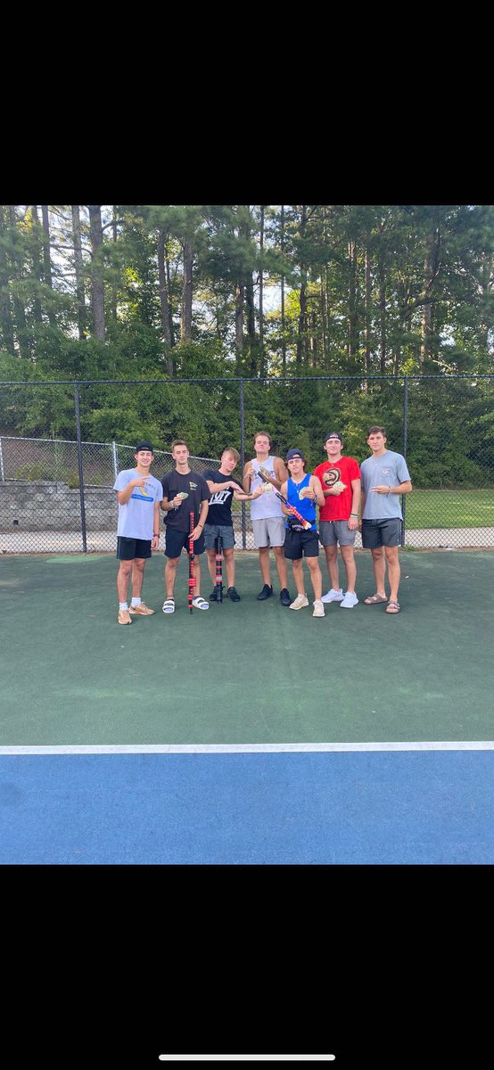 southerndrakos's tweet photo. Champs https://t.co/mwD5JkyE0i