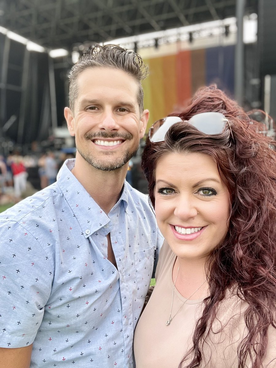 Trlsuperstar's tweet photo. 12 years ago I was walking down the *sandy* aisle at our beach wedding to “I’m Yours” and tonight the hubs and I are seeing @jason_mraz live to celebrate our anniversary together! 😘 🎶 And look into your heart and you’ll find love, love, love, loooooove 🎶 ❤️ https://t.co/mcJGADILoz