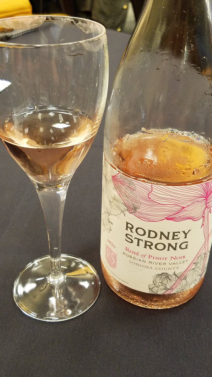 Tasting <a href="/rsvineyards/">Rodney Strong</a> 2020 #Rose of Pinot Noir from #RussianRiverValley #Sonomacounty 
 #californiawine #winelover #winelove #winetime #wineoftheday #winesofinstagram #winelife #sonomacounty #sonomawine #russianriver #russianriverwine #pinotnoirgrapes #wmc21