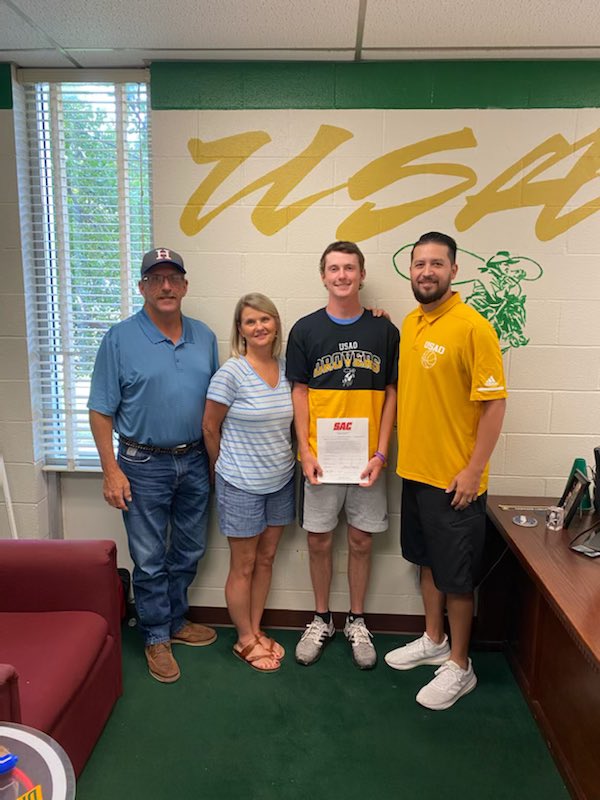 USAOmbb's tweet photo. Another one!! Drovers keep getting better. Everyone welcome @Cade_Allen_1 to the Drover family. We are excited to have such a hard worker on the court, in the classroom, and in the unseen hours! #usao #droverup #WorkWins https://t.co/ZPYYFrJDOb