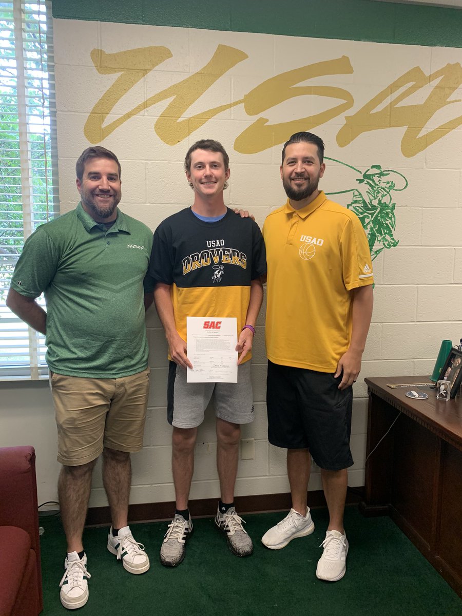 USAOmbb's tweet photo. Another one!! Drovers keep getting better. Everyone welcome @Cade_Allen_1 to the Drover family. We are excited to have such a hard worker on the court, in the classroom, and in the unseen hours! #usao #droverup #WorkWins https://t.co/ZPYYFrJDOb