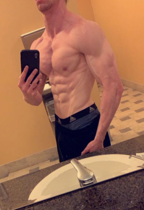 Never Settle😈 https://t.co/O5ME8GQ44R