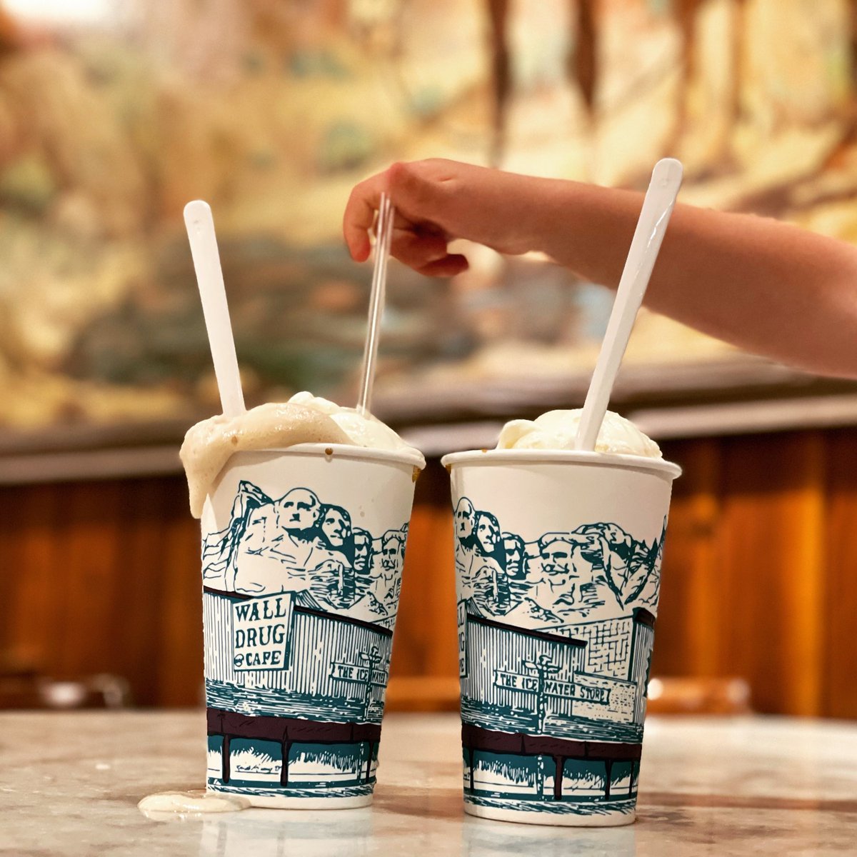 rootbeerradio's tweet image. Happy National Root Beer Float Day, everyone!!! Although we’re three states away from each other, we’re still celebrating! Enjoy this beautiful holiday! #rootbeerfloatday #rootbeer #float #rootbeerfloat #rootbeerradio #podcast #walldrug #southdakota